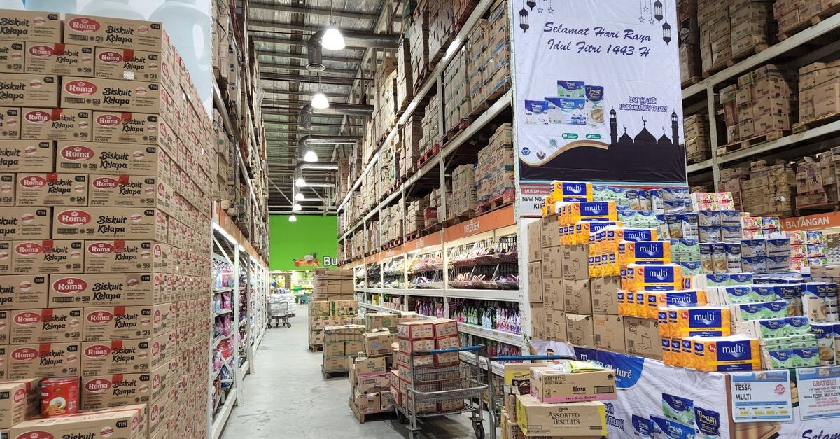 low-bay-led-lighting-guide-for-warehouses-in-kuala-lumpur-selangor-nikkon-lighti Low Bay LED Lighting Guide for Warehouses in Kuala Lumpur, Selangor – Nikkon Lighting nikkonlighting.com 