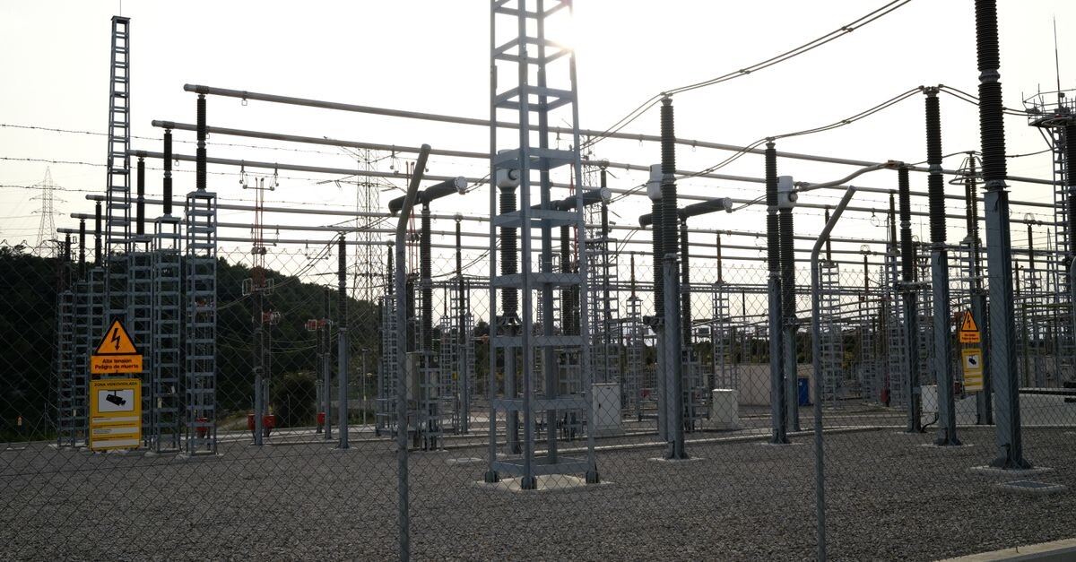 power-transformer-malaysia-guide-for-klang-valley-buyers-installers-image-1 Power Transformer Malaysia: Guide for Klang Valley Buyers & Installers qpstransformers.com 